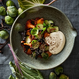 Gebakken spruitjes met gerookte aardappelmousseline, Olde Remeker en truffel Gebakken spruitjes met gerookte aardappelmousseline, Olde Remeker en truffel